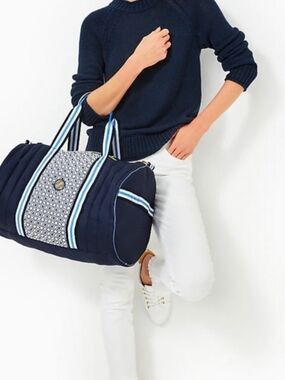 NWT Quilted Puffer Halton Duffel Bag - Navy Blue Weekender